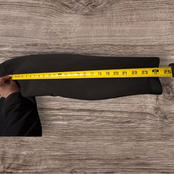 Kirkland Men's Black L Water Resistant Softshell Jacket. Excellent Condition. - Picture 16 of 16